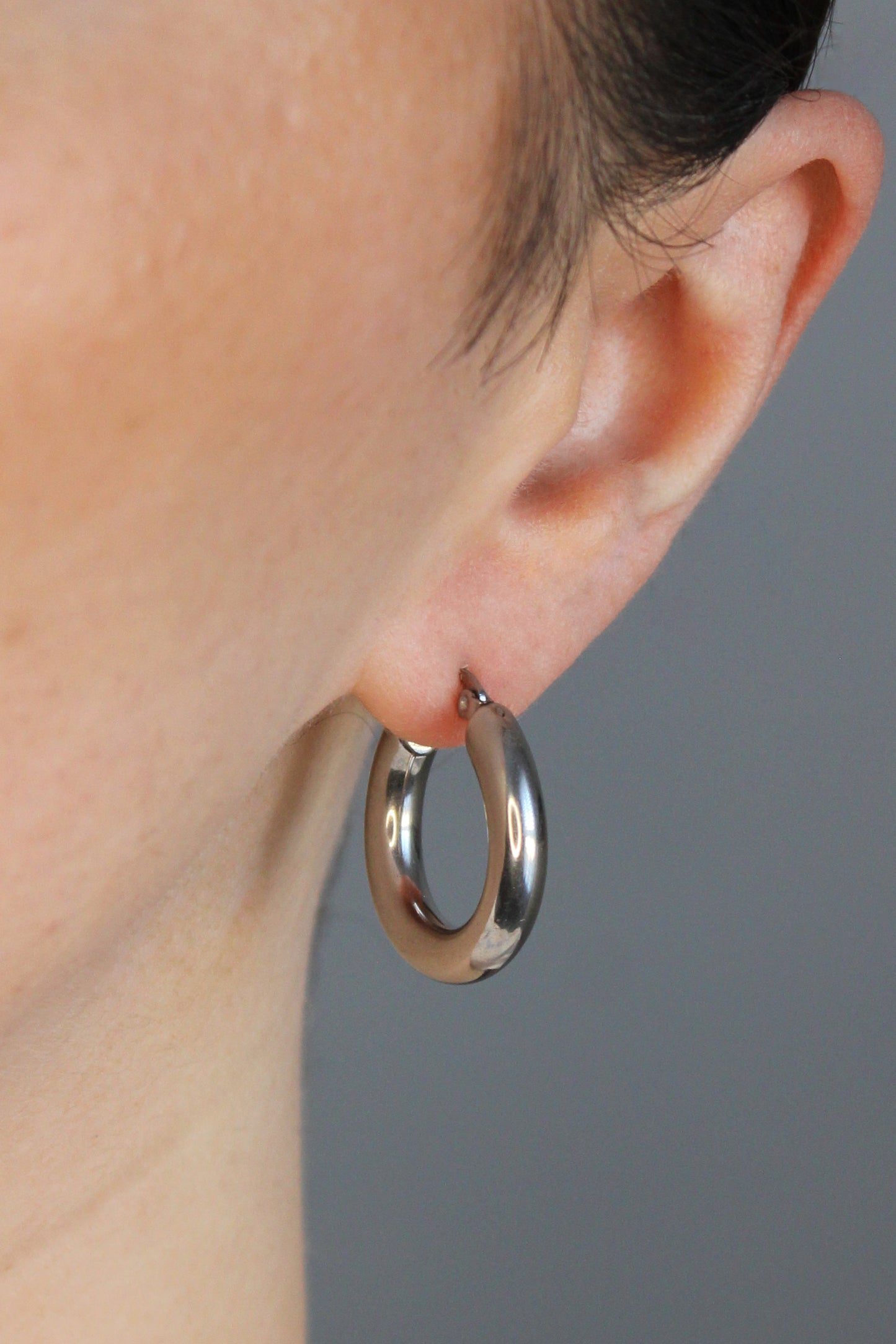 HAILEY MEDIUM HOOP EARRINGS SILVER